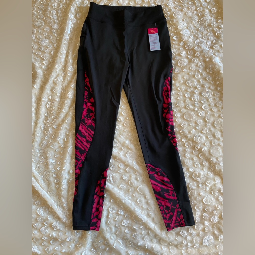 NWT Pop fit leggings with floral details and pockets size L